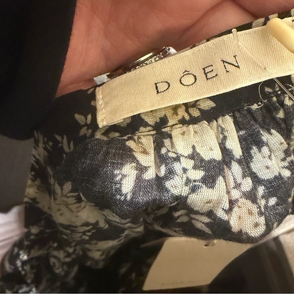 Doen Black and Cream Floral Maxi Skirt - Picture 6 of 7